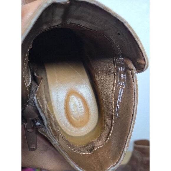 Clarks Carleta Artisan Womens Size 8.5 Brown Leather Ankle Booties Boots Shoes - Picture 7 of 9